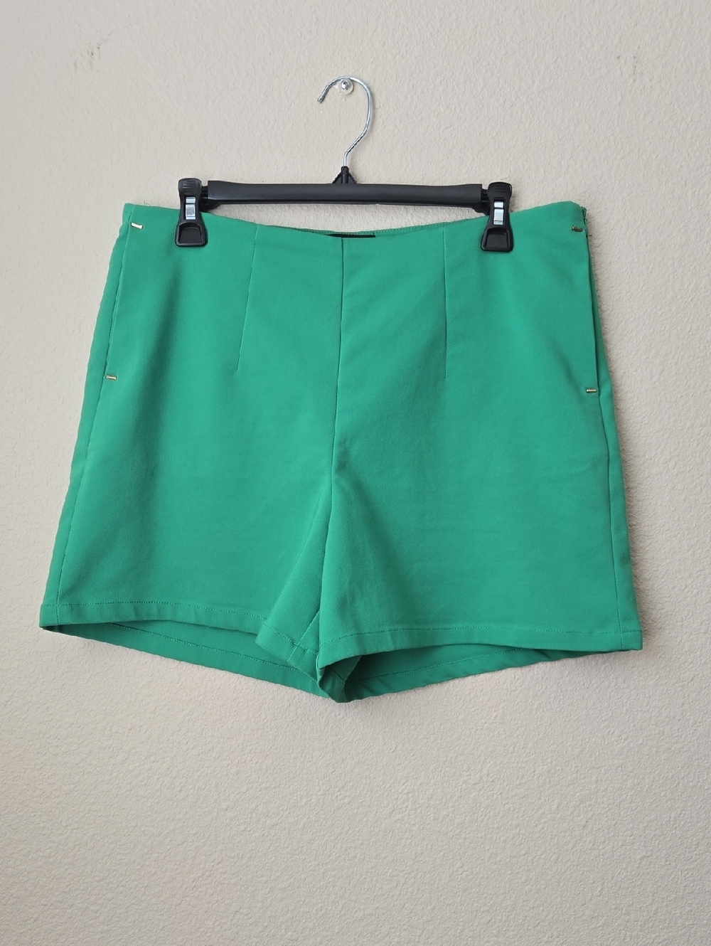 High-Waist Green Tailored Women's Shorts